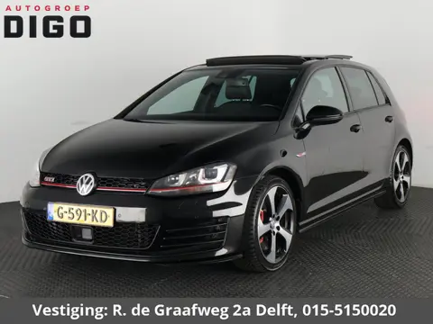 Volkswagen Golf 2.0 TSI GTI Performance Automaat | Scchuif-/Kanteldak | Navigatie | Camera | Leder |