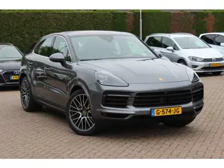Porsche Cayenne Coupé 3.0 E-Hybrid / Panoramadak / 360Camera / Head-up / Softclose / Luchtvering / 2