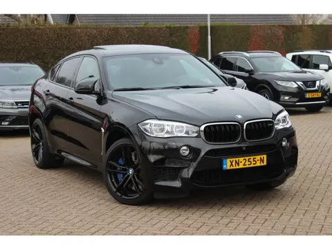 BMW X6 M / NL Auto! / Full option! / Trekhaak / Schuifdak / 360Camera / Carbon intr. / B&O / Softclo