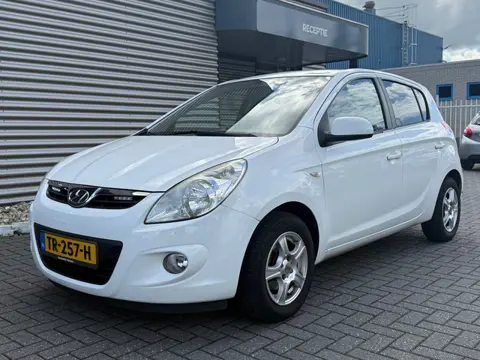 Hyundai I20 1.4i DynamicVersion