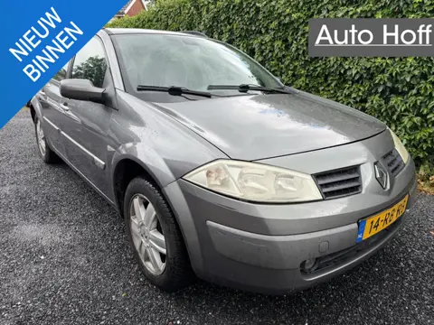 Renault Mégane Grand Tour 1.6-16V Privilège Luxe | Autom. Airco | Cruise Control | LMV | Elekt. Rame