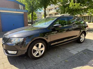 Skoda Octavia Combi 1.6 TDI Greenline Businessline Black Edition
