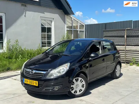 Opel Corsa 1.4-16V Enjoy | Nieuwe APK | 5-drs | El. Ramen | Parkeersensoren | Scherpe prijs!