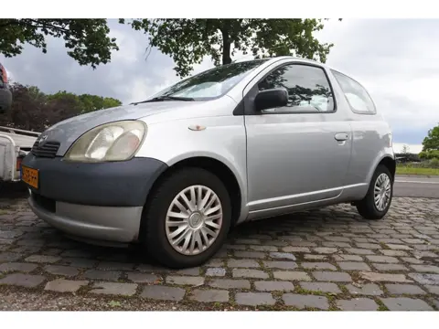 Toyota Yaris 1.0-16V VVT-i Terra GOED RIJDEND APK 10-12-2026