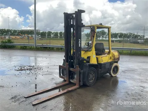 TCM VM350 3600 kg Forklift (Inoperable)