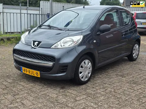 Peugeot 107 1.0-12V XR | NAP | LANG APK | AIRCO | Nette auto