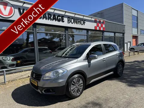 Suzuki S-Cross 1.6 Exclusive CLIMA-TREKHAAK-CAMERA