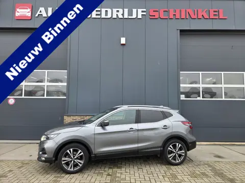 Nissan QASHQAI 1.2 N-Connecta Camera,trekhaak,pano, enz.