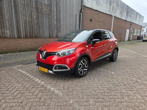 Renault Captur 1.2 TCe Helly Hansen Rijd Schakelt Top