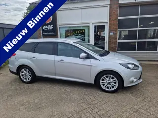 Ford FOCUS Wagon 1.0i "Edition Plus" Clima - Cruise -Stoelverwarming - Trekhaak - Apk 02-06-2027 !!