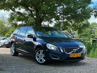 Volvo V60 2.0T Summum | Automaat + Leder + Cruise + Clima nu € 8.975,-!!!