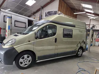 Pössl VIVARO 1.9DTI 2.9T L2H2 4 gordels Airco Buscamper .   .