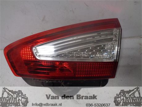 Ford Mondeo Wagon 2010-2015 Achterlicht rechtsbinnen