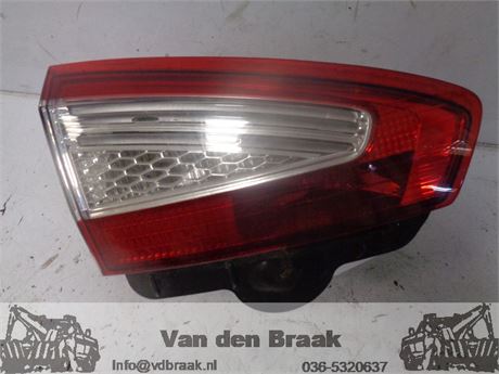 Ford Mondeo Wagon 2010-2015 Achterlicht linksbinnen