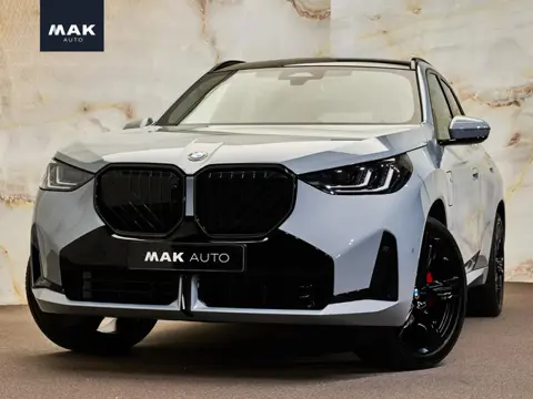 BMW X3 30e xDrive M Sport Pro , pano, 21", tr.haak, H/K, HUD, 360° camera, keyless, shadow line