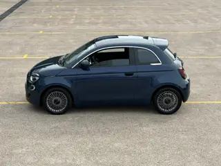 Fiat 500 Icon 42 kWh Apple CarPlay ‘Ocean Green’