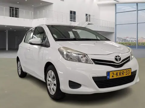 Toyota Yaris 1.3 VVT-i Asp AUT! Camera! Dealeronderhoud! Trekhaak! VERWACHT!!