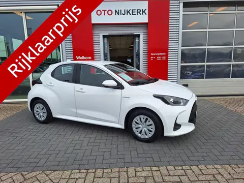 Toyota Yaris 1.5 Hybrid Active (bj 2021, automaat)