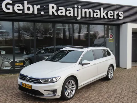 Volkswagen Passat Variant 1.4 TSI GTE Highline*Panorama*LED*AHK*EXPORTPRIJS*