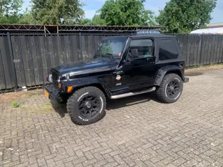 Jeep Wrangler 4.0i-BLACK SAHARA EDITION-