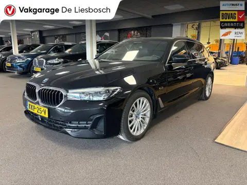 BMW 5-serie Touring 530e xDrive High Executive/ leer/ pano/ navi/ trekhaak/ apple carplay