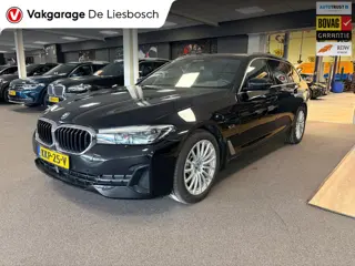 BMW 5-serie Touring 530e xDrive High Executive/ leer/ pano/ navi/ trekhaak/ apple carplay
