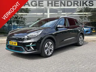 Kia e-Niro ExecutiveLine SKY 64 kWh | SOH: 95,6% | Schuifdak | 3 Fase | Warmtepomp | Leder | Adaptiv