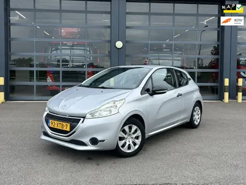 Peugeot 208 1.2 VTi Access