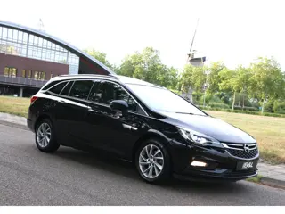 Opel Astra Sports Tourer 1.4 Automaat 150Pk Full Option Aut 6-bak 1e eigenaar Pano Trekhaak achterba