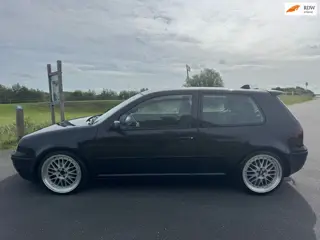 Volkswagen Golf 1.6