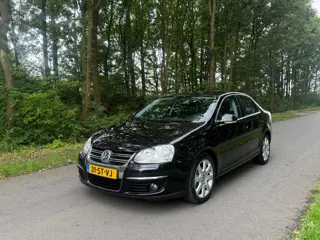 Volkswagen Jetta 1.6 FSI Sportline, Nwe APK! Airco! 6-bak!