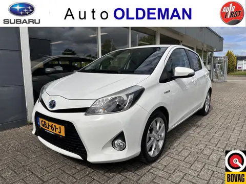 Toyota Yaris 1.5 Full Hybrid Dynamic HALFLEDER,CRUISE,CAMERA,CLIMA