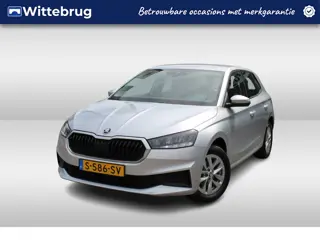 Škoda Fabia 1.0 TSI 95pk Ambition / Navigatie / LED / LM 15 inch / Parkeersensoren A / APP
