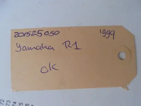 UITLAATBOCHTEN Yamaha YZF R1 1998 - 1999