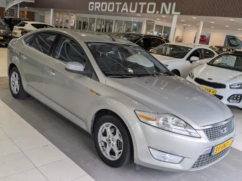 Ford Mondeo 2.0-16V Limited Airco, Cruise Control, Stuurbekrachtiging