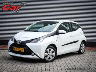 Toyota Aygo 1.0 VVT-i x-play | Airco | Audio | Bleutooth | Camera | Lichtmetaal |