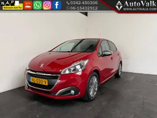 Peugeot 208 1.2 PureTech Blue Lease Premium. Trekhaak!