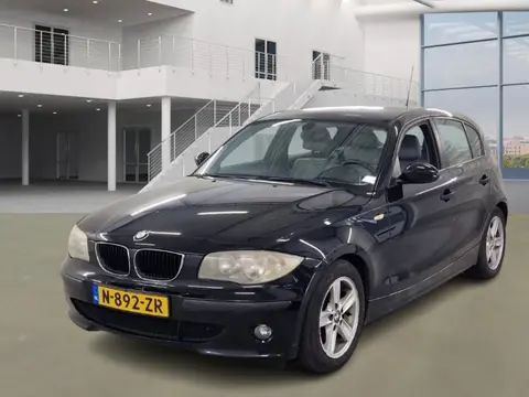 BMW 1-serie 118i 5D AUTOMAAT LEDER AIRCO 2E EIGENAAR VELGEN NW APK CRUISECONTROL