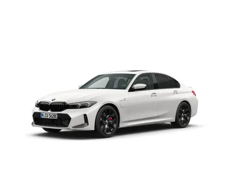 BMW 3-serie 330e | M Pro | Rode Remmen | Camera | Trekhaak
