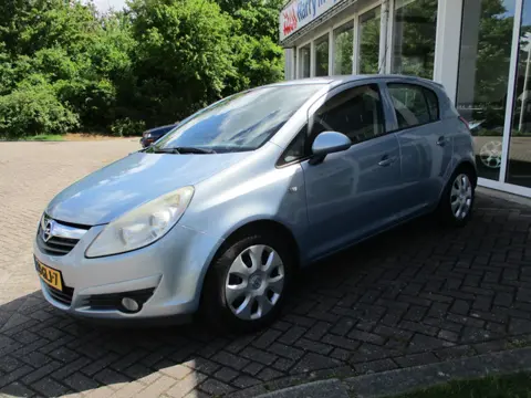 Opel Corsa 1.4-16V Enjoy Kan direct mee! 5 Deurs! Airco!