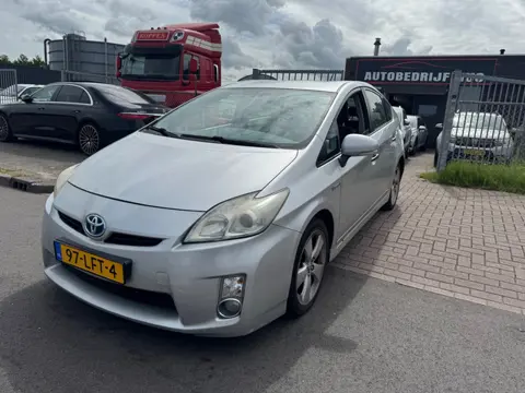 Toyota Prius 1.8 HYBRIDE/BENZIN NAVI-HEADUP-CAMERA