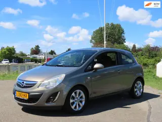 Opel Corsa 1.4-16V Sport intro *Stoel&Stuur verwarming *LED *PDC