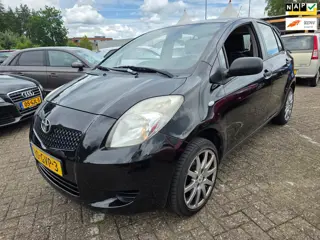 Toyota Yaris 1.0 VVTi + 5-deurs *117.000km*