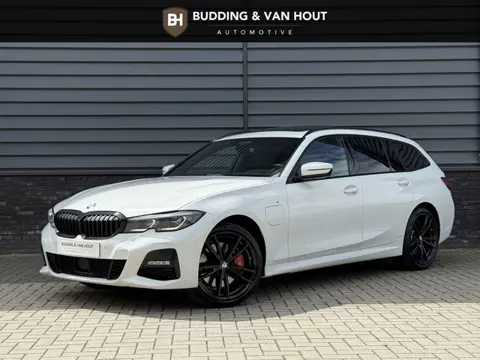 BMW 3-serie Touring 330e High Executive M-sport Pano Head Up Laser Harman Kardon SOH 90%