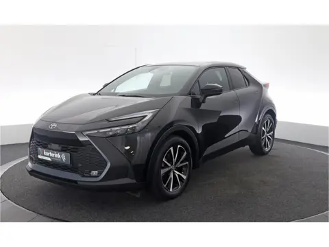 Toyota C-HR 2.0 Hybrid 200 Dynamic (bj 2024, automaat)