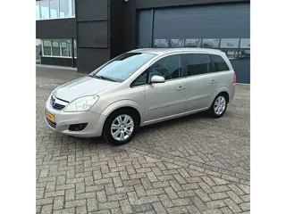 Opel Zafira 2.2 Executive 7 Persoons