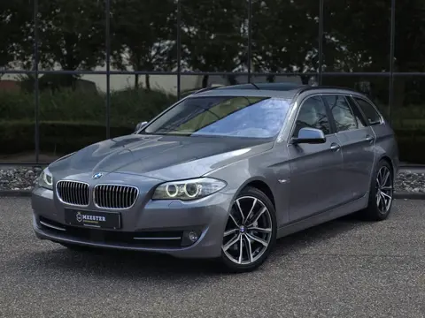 BMW 5-serie Touring 528xi High Executive|Panodak|ACC|Head-up
