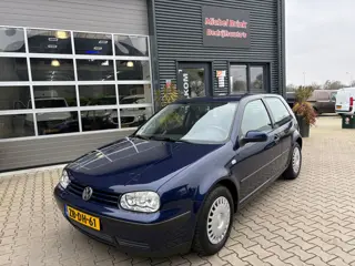 Volkswagen Golf 1.6 Trendline