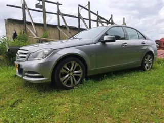MERCEDES-BENZ C-KLASSE C 220 CDI 170 Pk Avantgarde Autom. 7 Ecc Pdc 1/2 leder