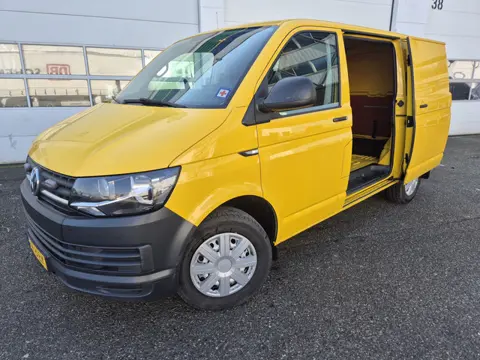 Volkswagen Transporter 2.0 TDI 150pk 2x schuifdeur 2500kg trekhaak airco cruise L1H1 Comfortline